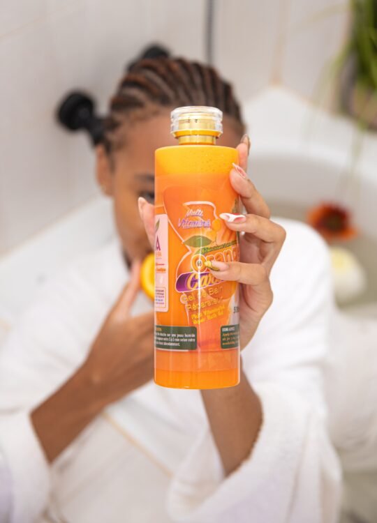 LE GEL DOUCHE ÉCLAIRCISSANT EXTRA GLOWY (CAROTTE & ORANGE  )