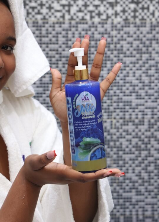 Gel Douche Éclaircissant NILA WHITE & Poudre D’Or 24k ANTI-TACHE & RÉPARATEUR .