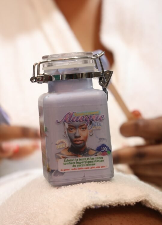 MASQUE ÉCLAIRCISSANT NILA WHITE ( VISAGE ET CORPS )