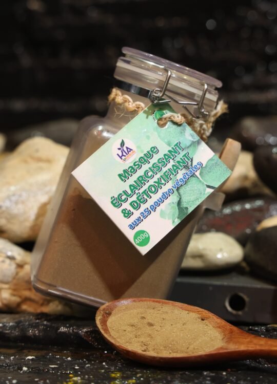 Masque ÉCLAIRCISSANT & DÉTOXIFIANTE aux 25 poudre végétales