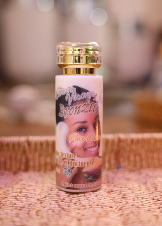 La CRÈME VISAGE  BRONZÉ/FACE CREAM (teint marron clair)