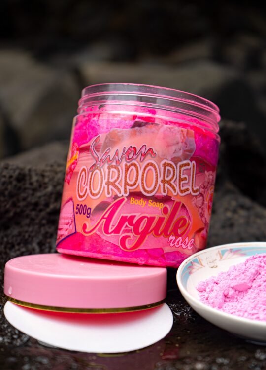 SAVON CORPOREL à base d’ARGILE ROSE, extraits de COLLAGÈNE et huile de ROSE BIO.