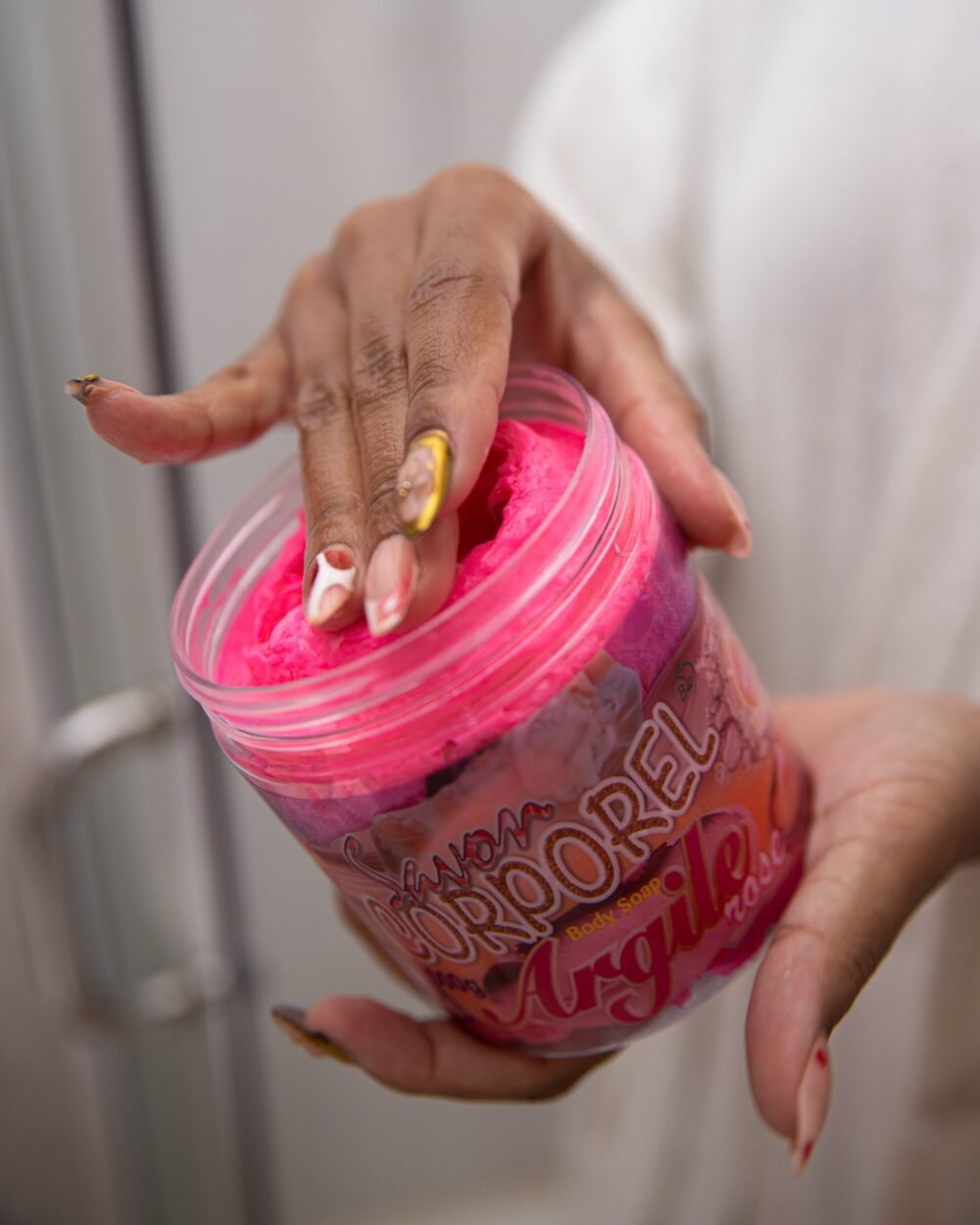 SAVON CORPOREL à base d’ARGILE ROSE, extraits de COLLAGÈNE et huile de ROSE BIO. – Image 3